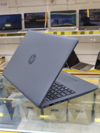 HP 250 G8 Notebook