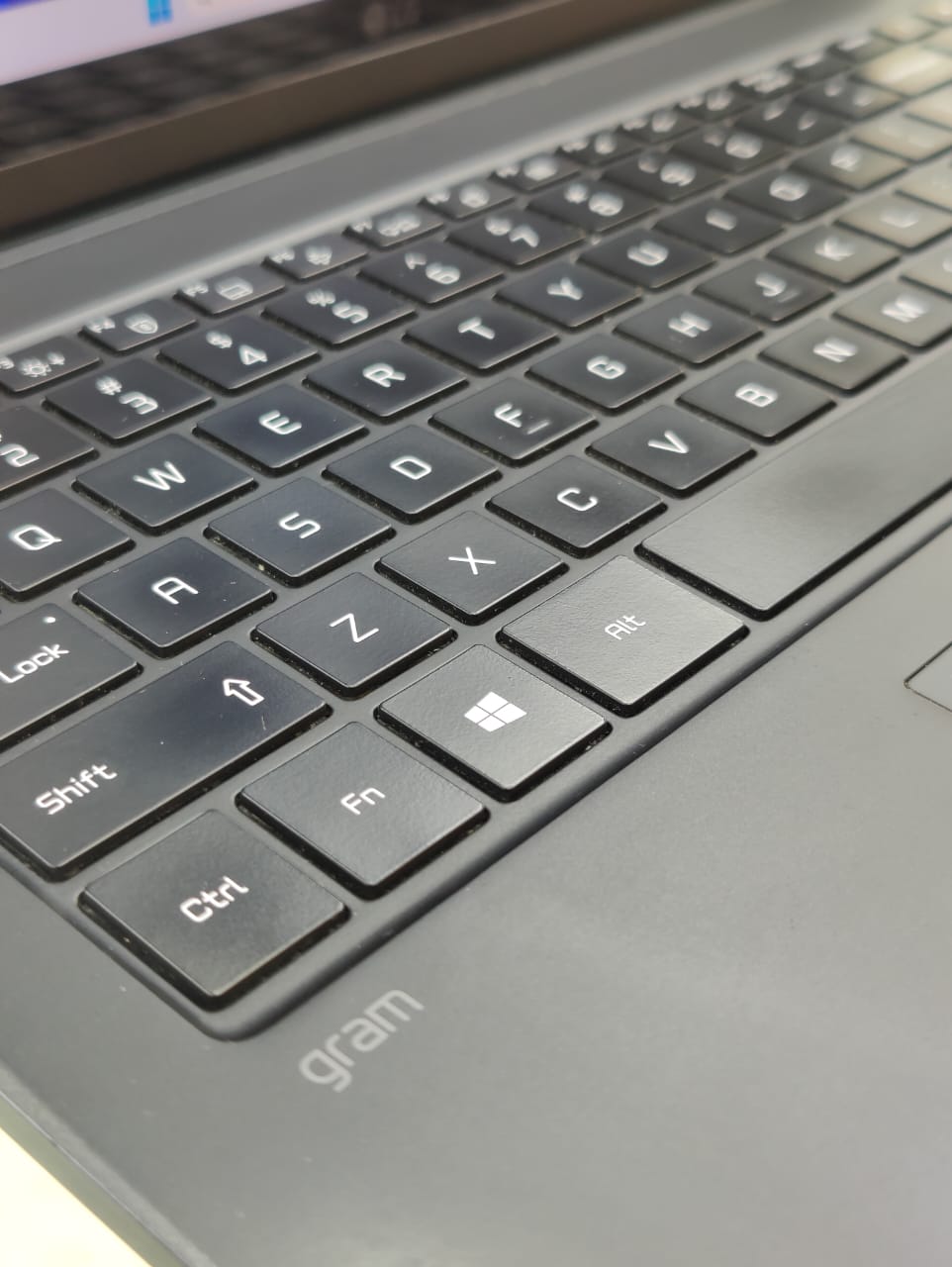 LG GRAM  CORE I7-11